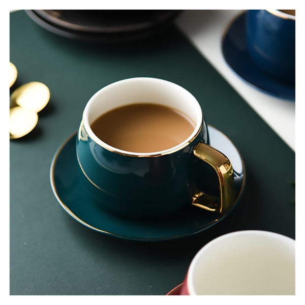 Kaffe- och tekopp med fat, modern design, porslinskopp och fat, enkel mugg, lätt lyxig espressodryck för te (röd)
