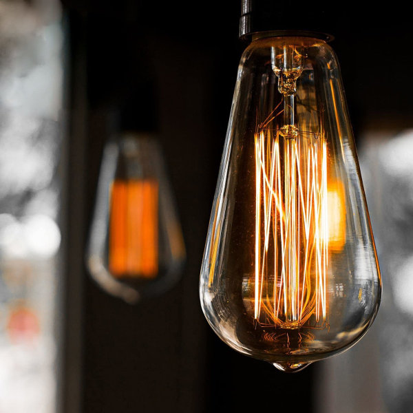Vintage Edison lamppu 40W - Himmennettävä ruuvi ST64 - E27 Pohja 220V  Hehkulamppu Classic Antiikki Polttimo - Lämmin valkoinen 2700K - Keltainen  lasi 80c3 | Fyndiq