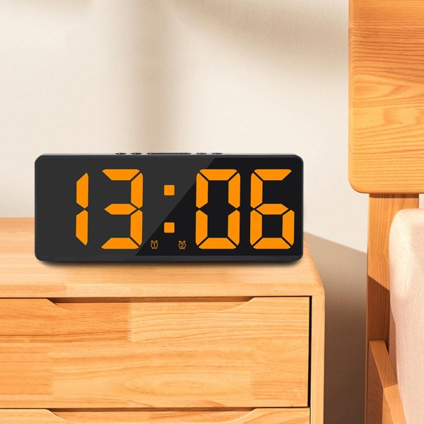 Digitalt elektronisk vækkeur, USB-snooze med 2 alarmer, stort display, justerbar lysstyrke, dæmpbar til soveværelse, rejse, skrivebord, kontor, børn, orange