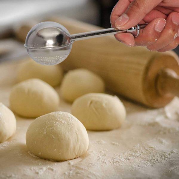 Sett med 2 teinfusere for løs te, melstøver for baking