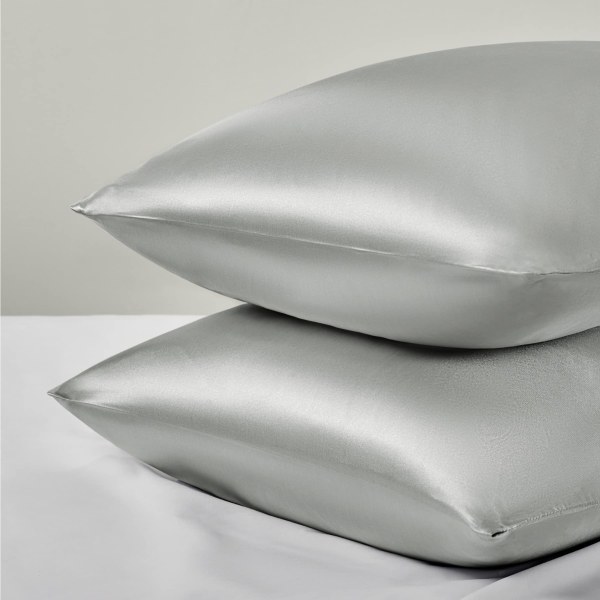 Satinkuddfodral 2-pack - grått örngott för hår och hud Standardstorlek med kuvertförslutning, 50 x 75 cm