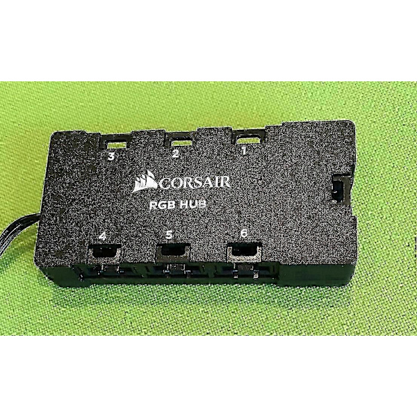 Corsair 6-portars RGB LED-fläkthubb för Corsair Lightning Node Pro Commander Crystal