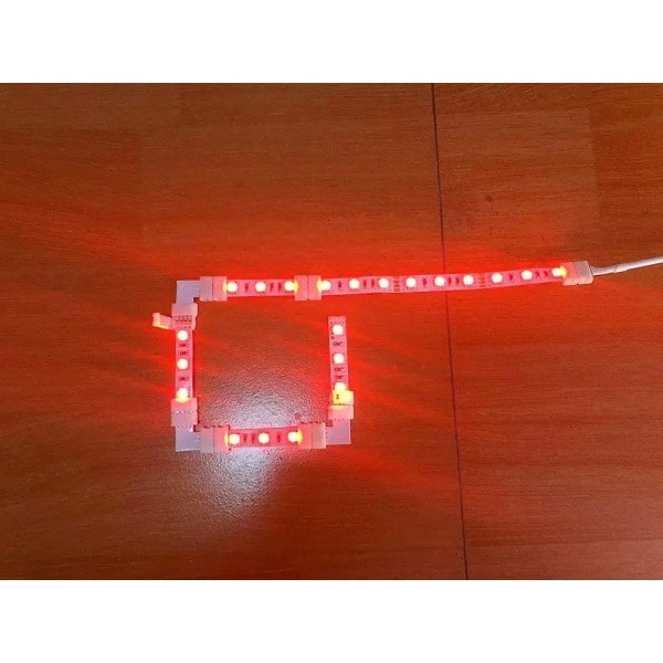 5-pakke RGB 5050 LED-stripe L-kontakter 4-pinners 10 mm brede