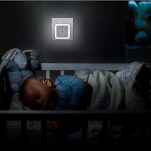 Automatisk LED Nattlys Plug-in, 6 Pakning, Nattlys for Barn med Lyssensor, Plug-in Nattlys for Soverom - Hvit