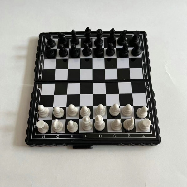 Rejsemagnetisk skak-minisæt, bærbart håndholdt magnetisk skaksæt, skaksæt med sammenfoldelig magnetisk rejsespil