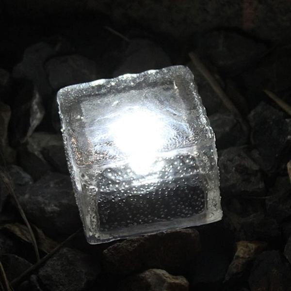 Aurinkokäyttöinen maavalaisin, vedenpitävä aurinkolasitiilivalo, aurinkokäyttöinen upotettu valaisin puutarhaan, pihalle, polulle (2 kpl, valkoinen valo)