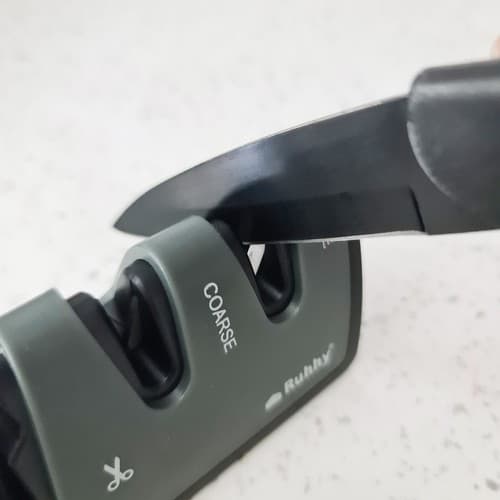 Knivsliber | Slib knive i 2 nemme trin | Saks sliber Sort