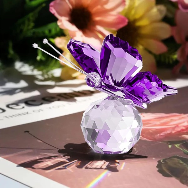 Krystallsommerfugl, Lilla sommerfugl av krystallglass med kulebase, Dekorativ kunstglass for dekorasjonsstatue dyr Lilla glasssommerfugl