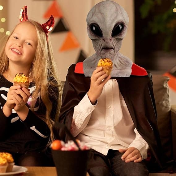 PC Universal Horror Halloween Alien Maske - Fullt hode, realistisk, voksenstørrelse, grå