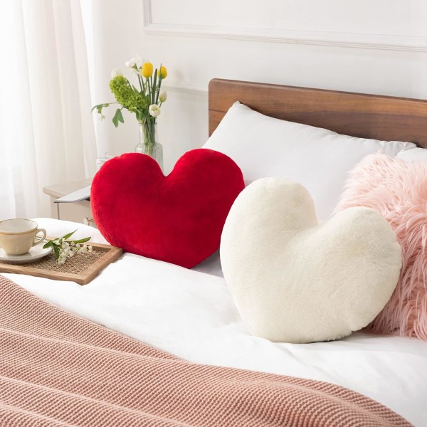 Benvita hjärtformade slängkuddar, fuskpäls kanin 3D fluffigt hjärtkast dekorativ, plysch mjuka slängkuddar Present för barn, vardagsrum och soffa