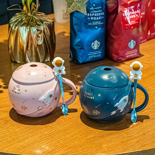 Søt Keramisk Kopp med Lokk og Skje Romastronaut Kopp Preget Planet Kopp, Kaffekopp eller Kaffe, Te, Melk (Rosa)