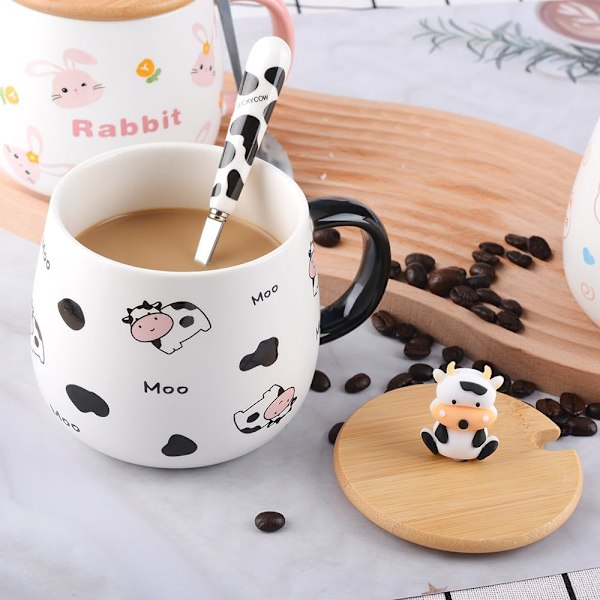 Sød Dyr Kaffekrus med Låg og Ske, Søde Ko Print Gaver, Keramisk Tekop, Kawaii Kop, Kaffekop Gave - 480ml