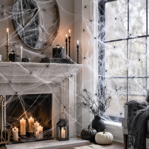 100g Strækbart Hvidt Spindelvæv med 40 Sorte Edderkopper, til Havedekorationer, Fester, Spøgelseshuse, Halloween