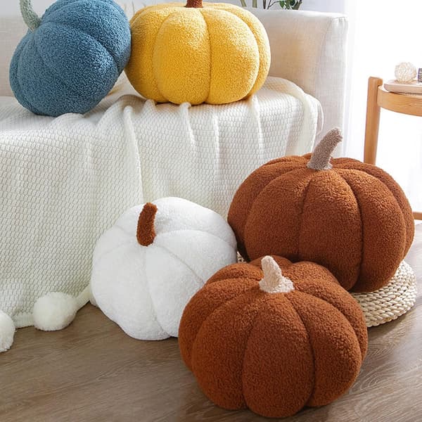 Kremfarget og hvit gresskarformet pute, estetisk teddyfløyel sofapute, Halloween-hjemmedekorasjon (20 cm)