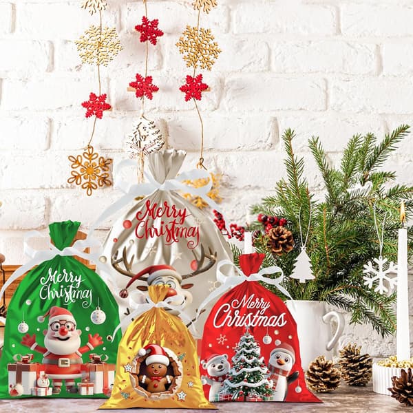 4 st julpåsar, julklappspåsar i multipack, små, medelstora, stora och extra stora julklappspåsar för presenter jul