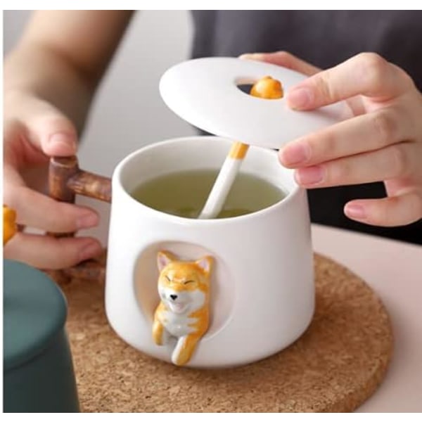 3D Söpö Koirakahvimuki Keraamiset Teekupit Kannella ja Lusikalla Sarjakuva Shiba Inu Kuppi Upotettu Eläin Ulkopuolella Aamumuki 420ML White