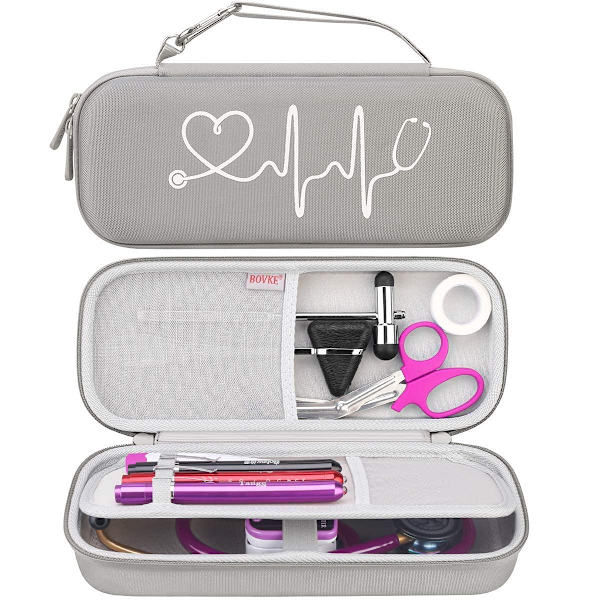 Kova stetoskooppikotelo 3M Littmann Classic III, Lightweight II SE, Cardiology IV, MDF Acoustica Deluxe -stetoskoopeille - ylimääräinen tila Taylorin perkusiovasaralle ja taskulampuille, musta