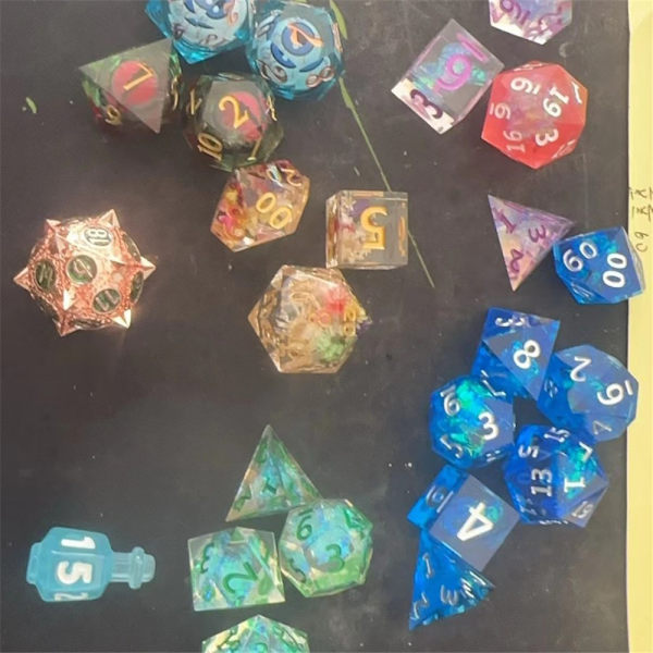 Adventskalender Tärningar Adventskalender 2024 24 Dagar D&D Tärningssats Perfekt för Dungeons and Dragons Fantastisk Julgåva