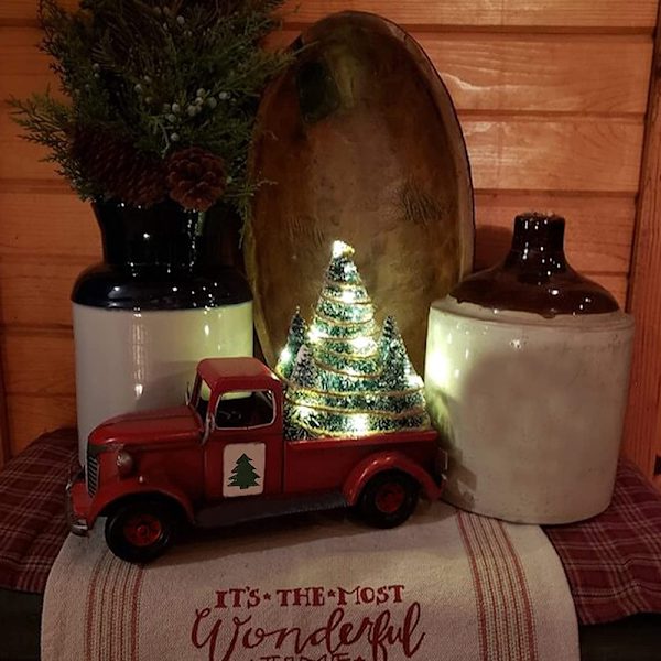 Julelastebil med Mini Juletre LED Lyslenke Dekor