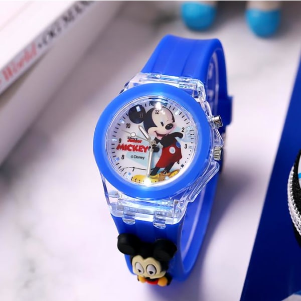 Kids Cartoon Silikon Night Luminous Quartz Watch Armband LED blinkande klockor Mitch
