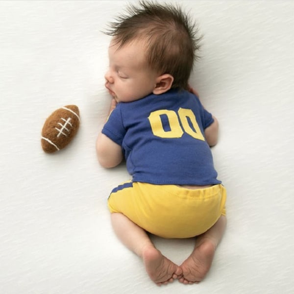 Nyfödd Amerikansk fotboll Kostym Fotografi Kläder Rugby Uniform T-shirt Hatt Byxor Photoshoot Rekvisita Baby Photo Kostym qd bäst