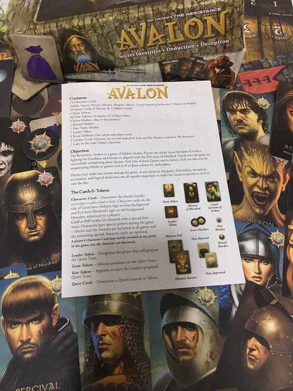 Resistance: Avalon Korttipeli Mysteeri Lautapeli Ikä 13+-FA- Avalon