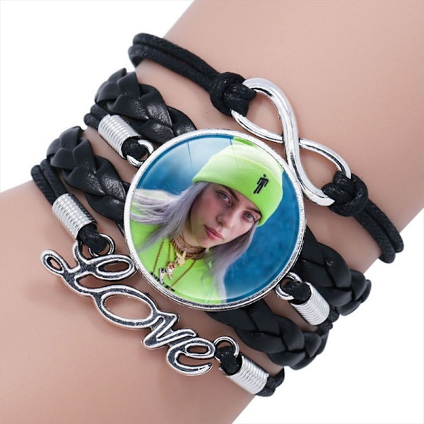 Popstjärnan Billie Eilish vävt läderarmband