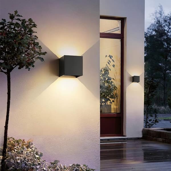 2 kpl LED-seinävalaisin ulkokäyttöön, vedenpitävä kaksipäinen kohdevalo puutarhaan -FA-