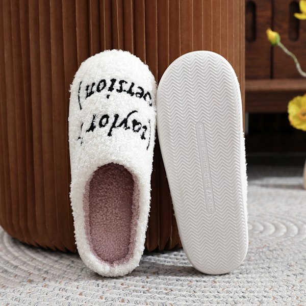 1989 Taylor's Style Hemma Tofflor för Kvinnor Fuzzy Bekväma Platta Taylor Swift Version Swifties Mås Roliga Skor Present till Henne-FA3- 40-41