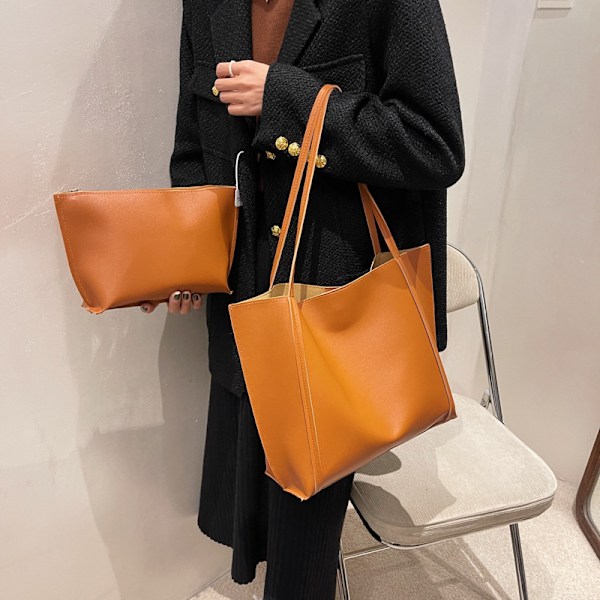 Stor Kapacitet Retro Taske Kvinder 2023 Ny Style Taske Skuldertaske Fashionable Store Taske Høj Grad Fast Farve Totalt E Tasken Brown