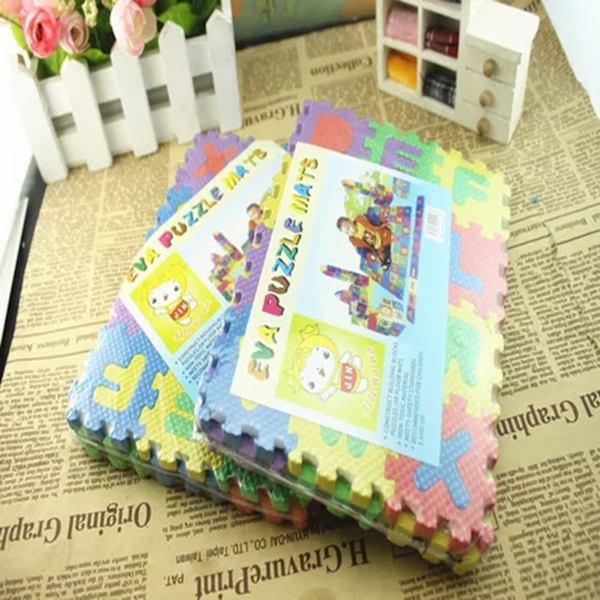 36-delt puslespill for barn i flere farger med alfabet og tall - Lekematte for gulvbeskyttelse og trening 12 x 12cm