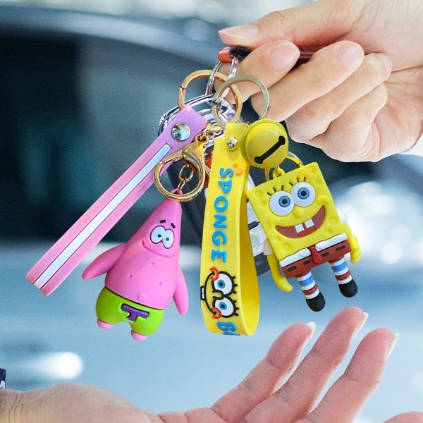 2 kpl Sponge - Bob avaimenperä wopin- Action Figure avaimenperä Söpö sarjakuvahahmo Riippuva malli Nuket Lapset Lahja Lelut Söpö Laukku Riippuva Lahja Lapsille