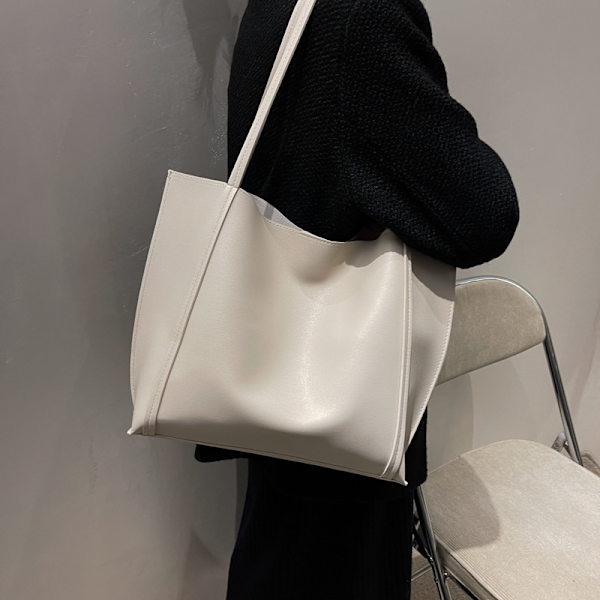 Stor Kapacitet Retro Taske Kvinder 2023 Ny Style Taske Skuldertaske Fashionable Store Taske Høj Grad Fast Farve Totalt E Tasken Brown