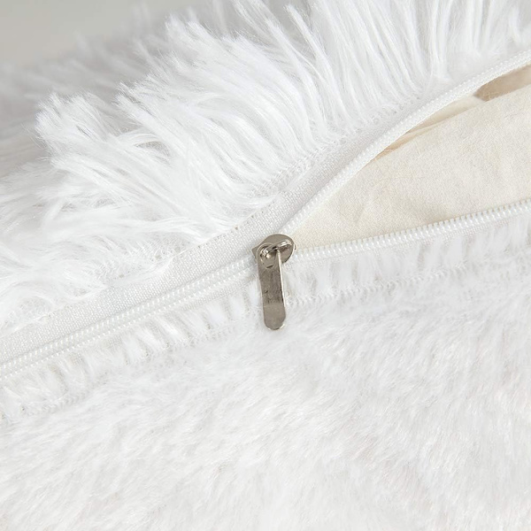 2-pack fluffig fuskpälskudde. Örngott 43X43cm Vit