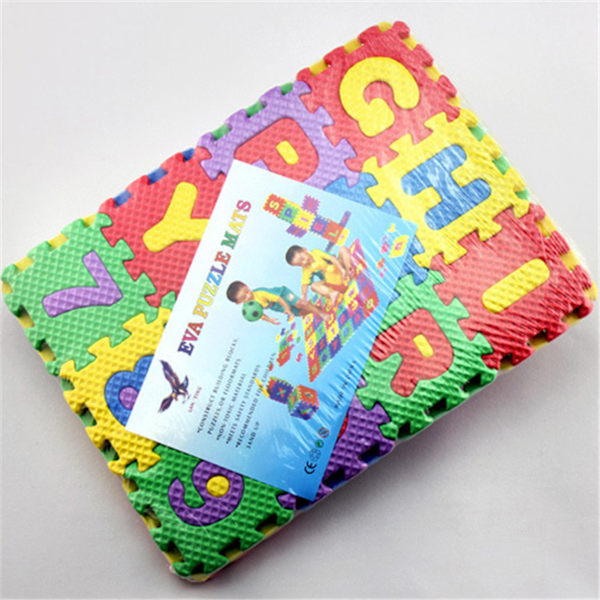 36-delt puslespill for barn i flere farger med alfabet og tall - Lekematte for gulvbeskyttelse og trening 12 x 12cm