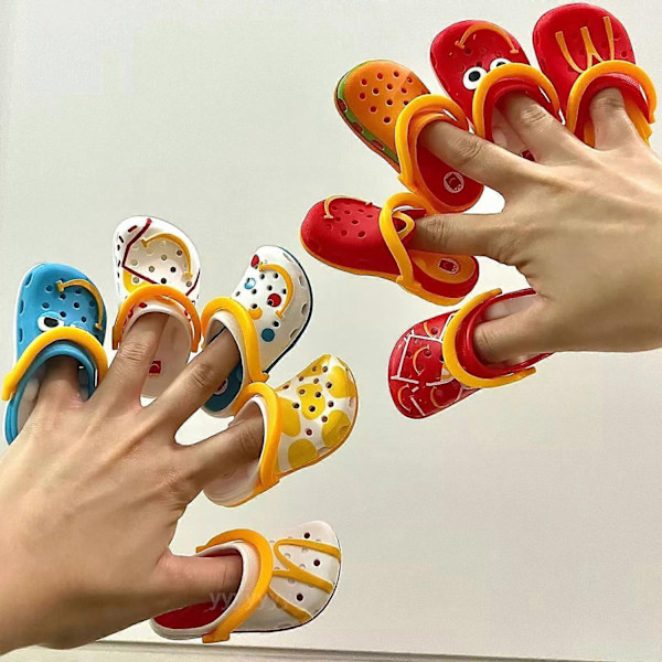 2024 McDonald's Mini Crocs Avaimenperä Happy Meal Lelut Täydellinen Sööt Mini Avaimenperä-Xin Style 4