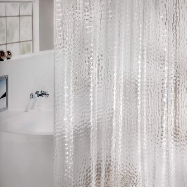 Transparent duschdraperi med viktmagnet i botten