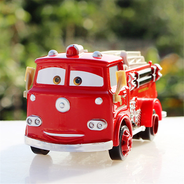 Disney Pixar Bilar Brandbil Diecast-malliauto Leikkiautot Lapsille Luovat Lahjat