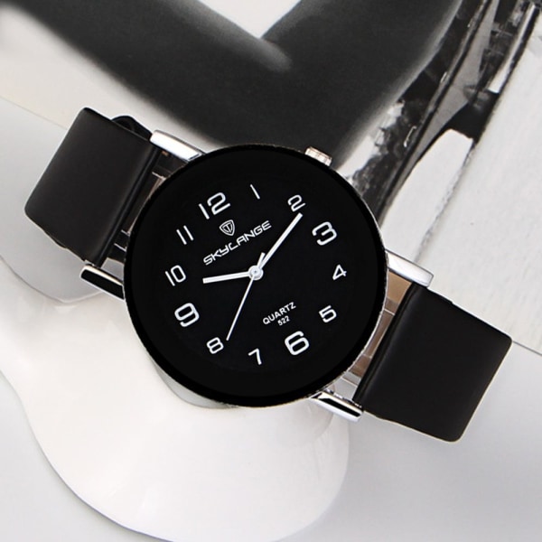 Kvinners klokke Quartz WristWatch 5 5