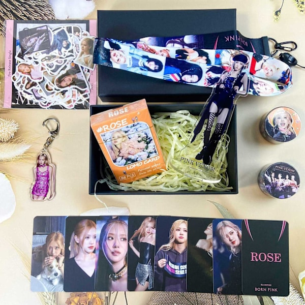 Svartrosa gaveeske Jisoo Rose personlig perifer kort klistremerke Liten kort drakt Nøkkelring Jisoo Gift Box