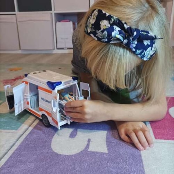 Ambulans Leksaksbil 760