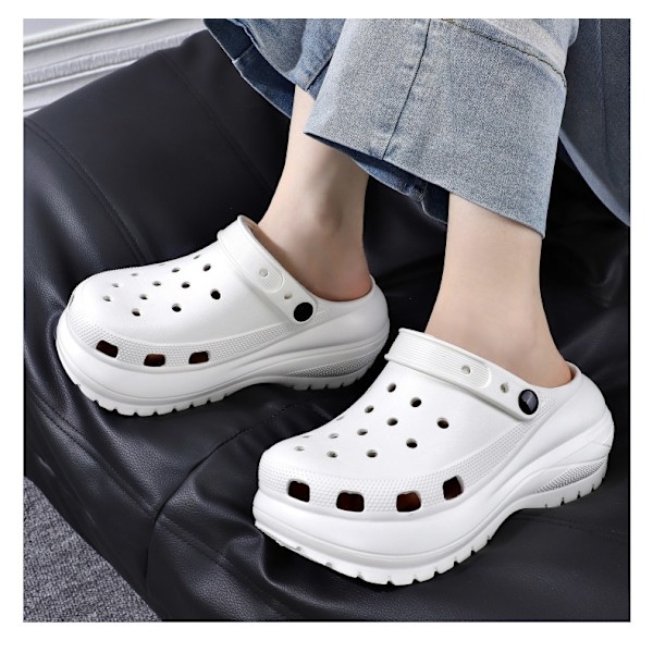 Crocs Classic Mega Crush Clog Damskor Hvite Sandaler white M4W6/36