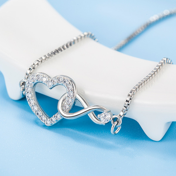 KCVV Armband - Damarmband - Hjärtformat armband - 28 cm - Justerbart armband - Vitguld