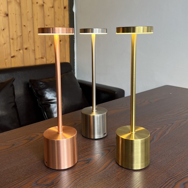 Sladdlös bordslampa, dimbar, vattentät, metall, USB-laddningsbar - 1st - WELLNGS Gold