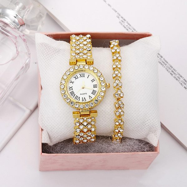 Luksuriøs klokke for kvinner Stålarmbånd Kjærlighetsbelte Rhinestone Quartz klokke Mote （gull）