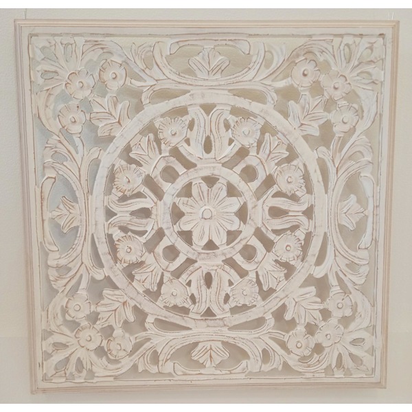 Kvadratisk väggdekoration, handskuren 60 x 60 cm 2100