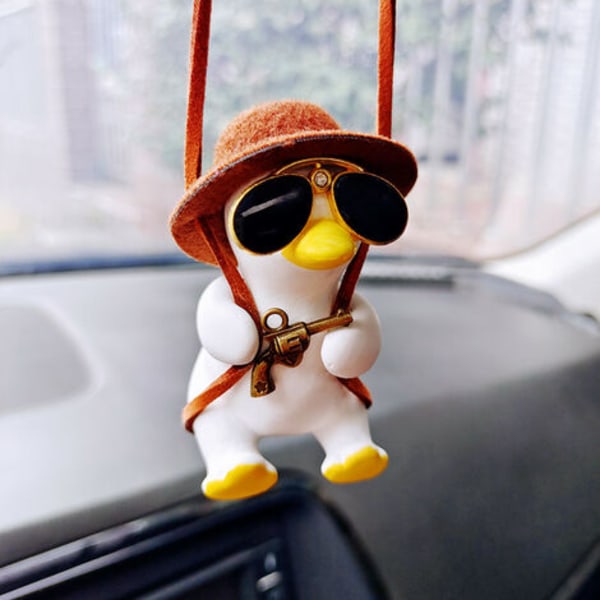 Gun Cowboy Duck Bilbackspegel Hängande Dekoration Super Cool Revolver Duck Anime Bil Dekor Hängande Bil Ornament Present