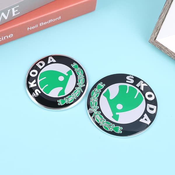 8CM 9CM Grønn ABS Emblem for Skoda Bil Hoved Front Bakre Bagasje B-FA- B