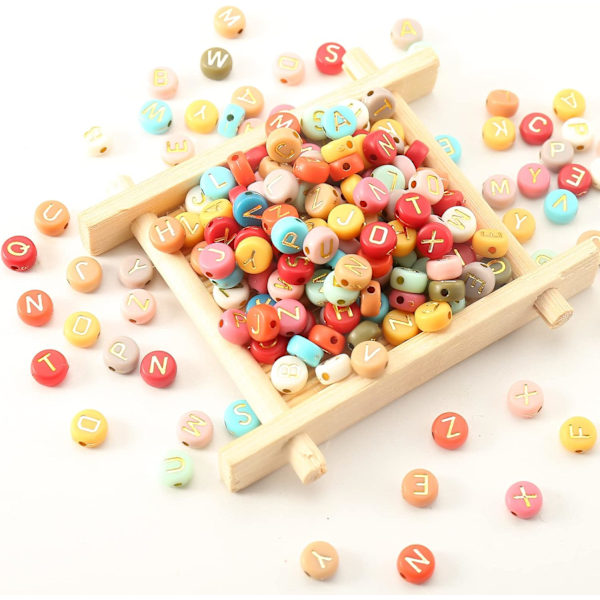 1000 alfabetperler, akrylperler, 4x7 mm guld alfabet A-Z