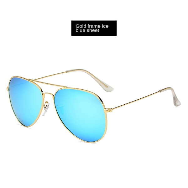 Klassinen polarisoidit aurinkolasit Trendikäs värikalvo aurinkolasit Unisex Aviator aurinkolasit Kultakehys jääsininen kalvo PG3026 Gold frame ice blue sheet